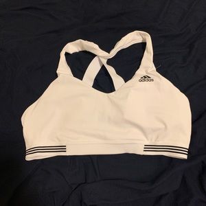 Adidas sports bra (never worn)